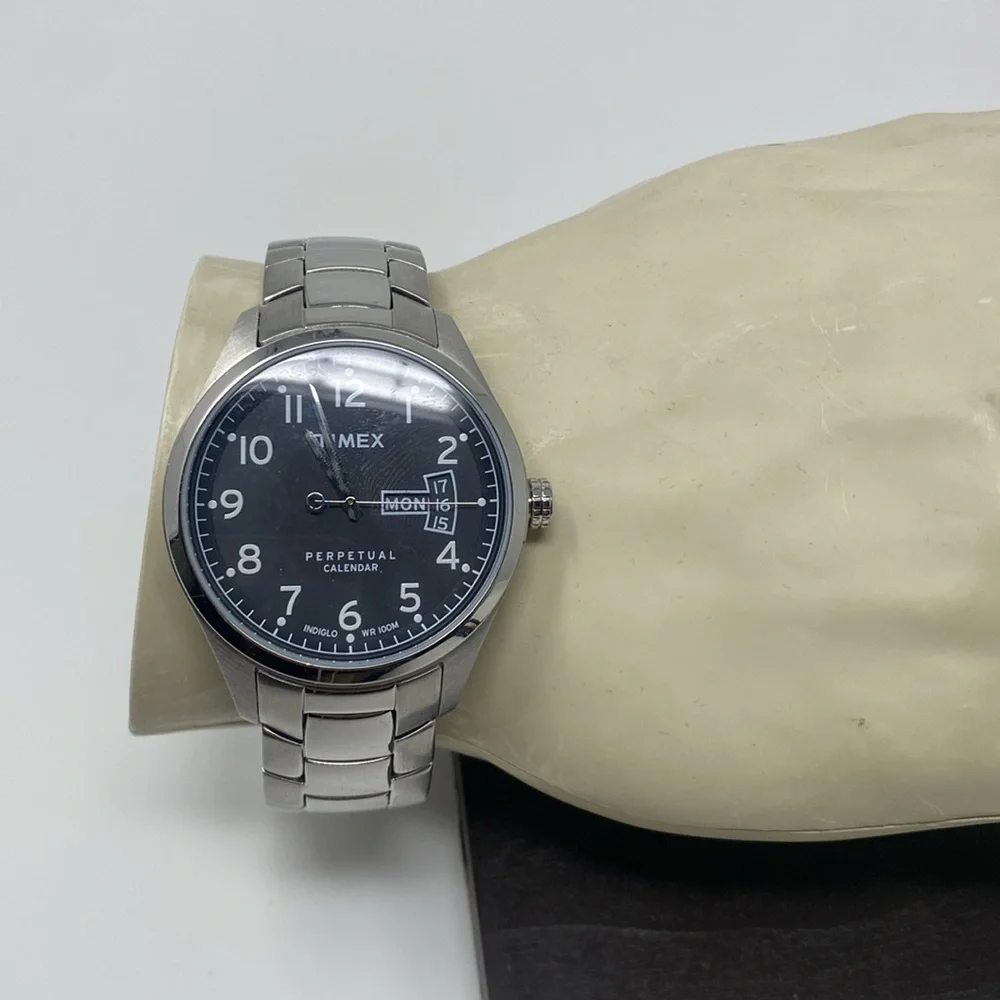 Timex Perpetual Calendar
T2M4546K - Picture 2 of 4